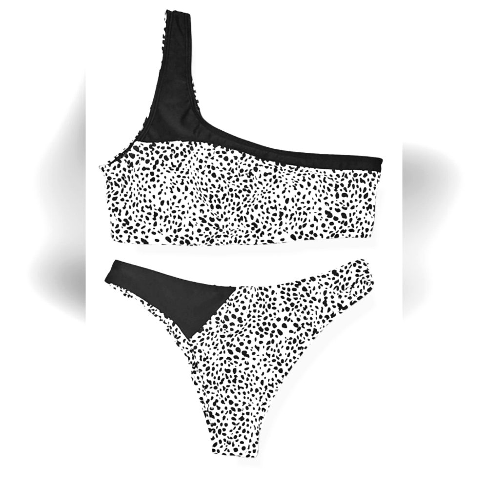 One shoulder Swim Suit Top with high-rise cheeky bottoms